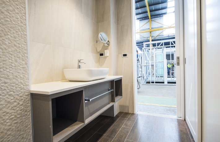 Bathroom pots