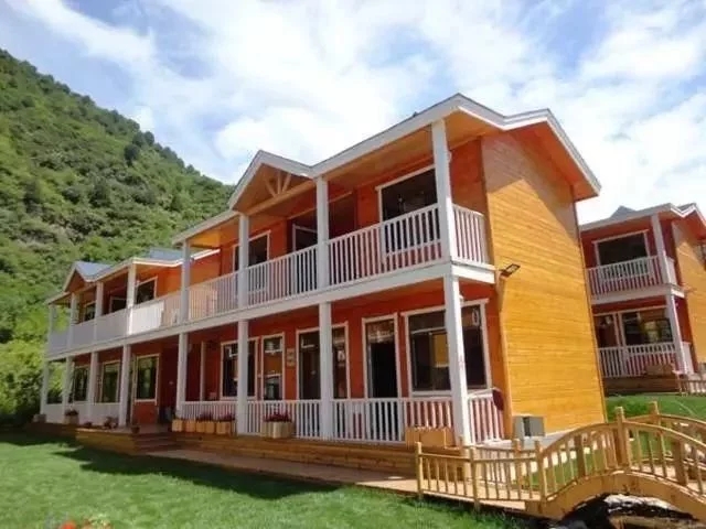 villa wooden house.jpg
