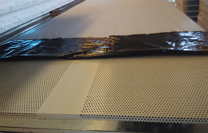 Sandwich wall panels with different core material