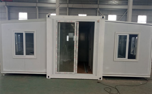 Expandable container house