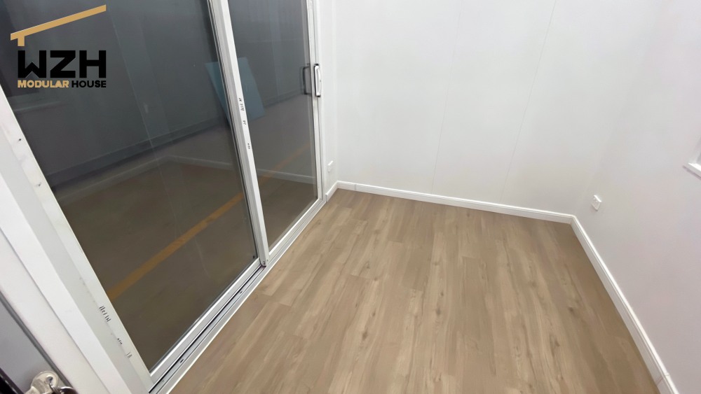 40ft Modified Shipping Container bedroom.jpg