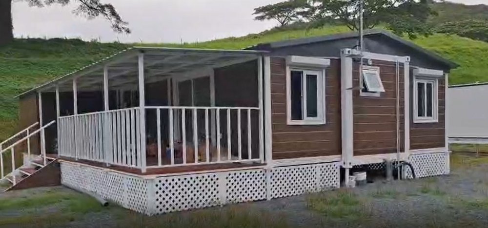 40ft Expandable Container Home with Deck and Roof Extension.jpg