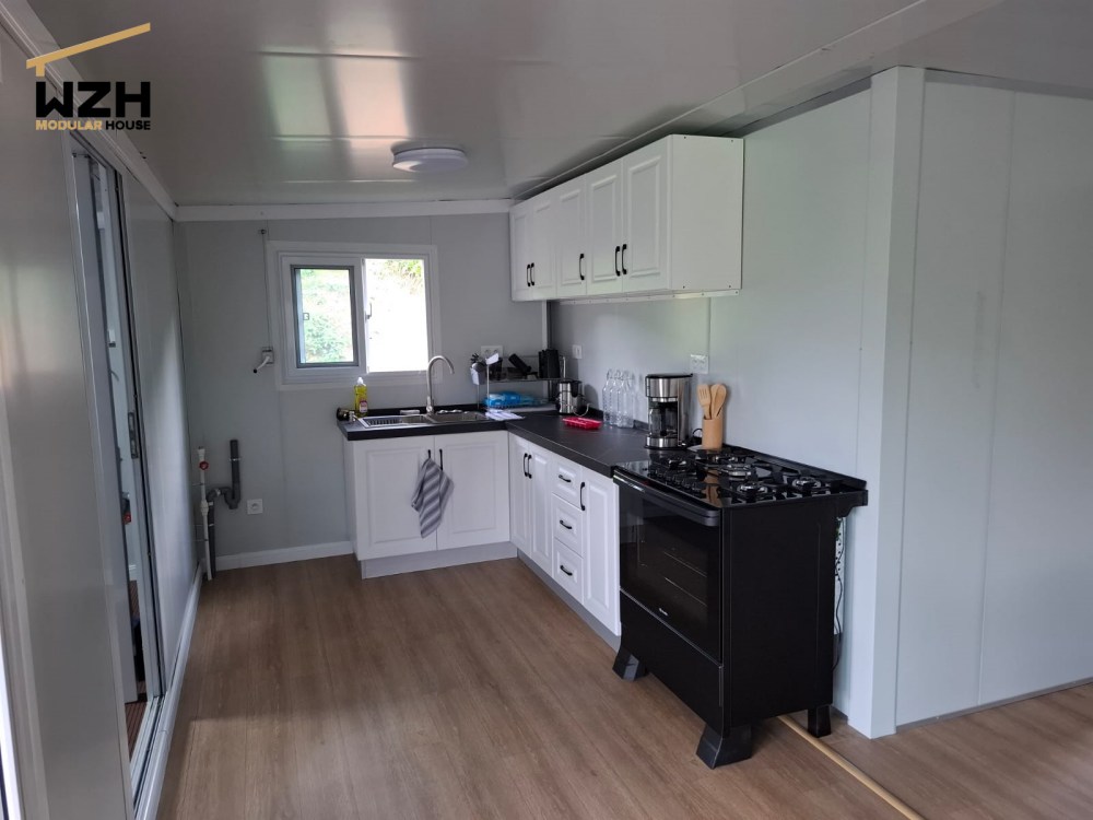 40ft Expandable Container Home kitchen.jpg